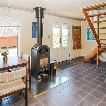 2 Bedroom Beautiful In Samso Holiday home